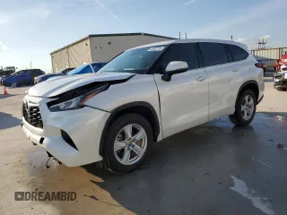 2020 Toyota Highlander LE z VIN 5TDZZRAH5LS014080, wystawiony jako Copart lot #46660725 z przebiegiem 52 153 mil mil oraz Szkoda całkowita • Salvage title. Historia ofert i sprzedaży dostępna na DreamBid. Obrazek 1.