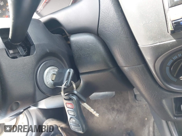 2005 Nissan Sentra SE-R z VIN 3N1AB51D75L577179, wystawiony jako IAAI lot #42351820 z przebiegiem 209 310 mil mil oraz . Historia ofert i sprzedaży dostępna na DreamBid. Obrazek 11.