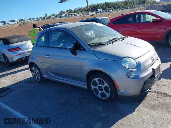 2016 FIAT 500e z VIN 3C3CFFGE7GT155291, wystawiony jako IAAI lot #41840807 z przebiegiem 47 512 mil mil oraz . Historia ofert i sprzedaży dostępna na DreamBid. Obrazek 1.