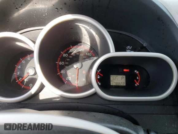 2009 Pontiac Vibe GT with VIN 5Y2SR67059Z419087, listed as a Copart auction lot 73975194 with 178,822 mi miles and Salvage Title. Bid and sale history available at carsss.com. Image 9.