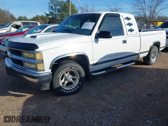 1998 Chevrolet Silverado 1500 with VIN 2GCEC19M3W1109428, listed as a IAAI auction lot 41557274 with 88,867 mi miles and . Bid and sale history available at DreamBid. Image 2.