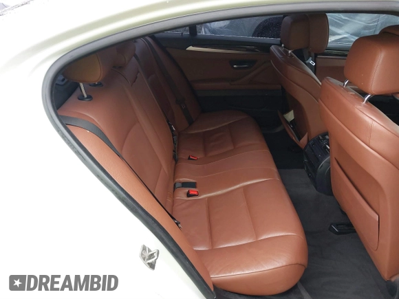 2013 BMW 5 Series 528i xDrive with VIN WBAXH5C54DDW13438, listed as a IAAI auction lot 41851954 with 122,653 mi miles. Bid and sale history available at carsss.com. Image 8.
