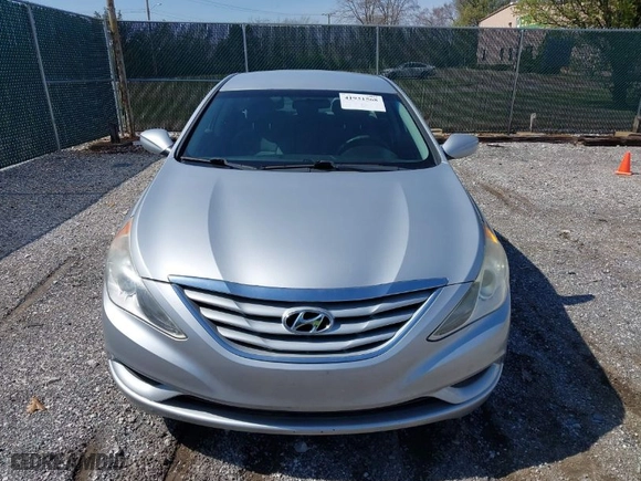 2011 Hyundai Sonata GLS PZEV with VIN 5NPEB4AC4BH128800, listed as a IAAI auction lot 41931568 with 144,473 mi miles. Bid and sale history available at carsss.com. Image 6.