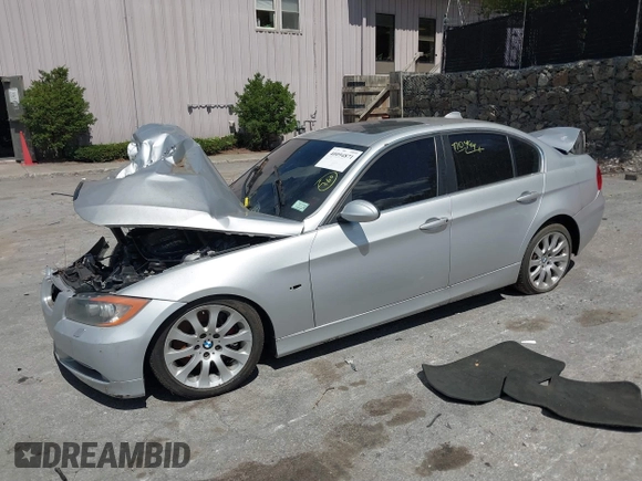 2008 BMW 3 Series 335xi with VIN WBAVD53568A283599, listed as a IAAI auction lot 41252423 with 1 mi miles. Bid and sale history available at carsss.com. Image 2.