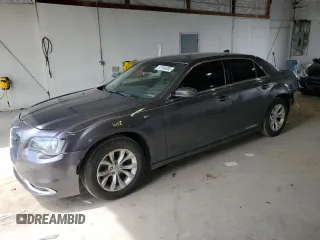 2015 Chrysler 300 Limited z VIN 2C3CCAAGXFH853441, wystawiony jako Copart lot #57104005 z przebiegiem 209 980 mil mil oraz Szkoda całkowita • Salvage title. Historia ofert i sprzedaży dostępna na DreamBid. Obrazek 1.