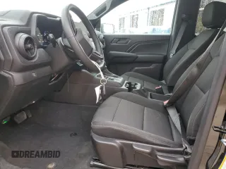 2024 Chevrolet Colorado 2WD Work Truck with VIN 1GCGSBEC2R1125077, listed as a Copart auction lot 56012425 with 15,917 mi miles and Clean Title. Bid and sale history available at DreamBid. Image 7.