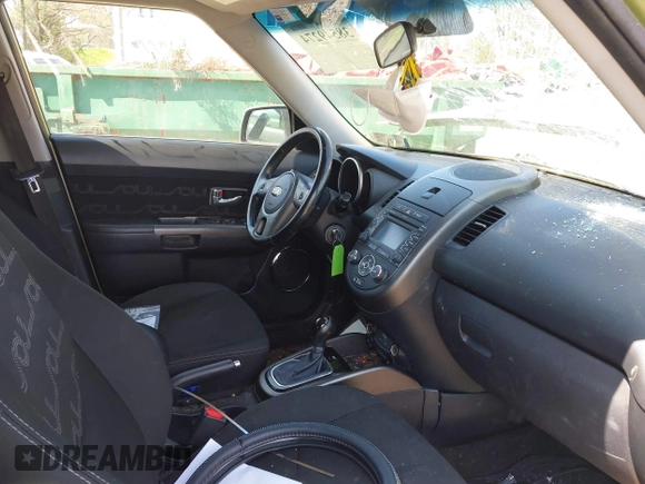 2013 Kia Soul ! with VIN KNDJT2A67D7602059, listed as a IAAI auction lot 38549274 with 92,118 mi miles. Bid and sale history available at carsss.com. Image 5.
