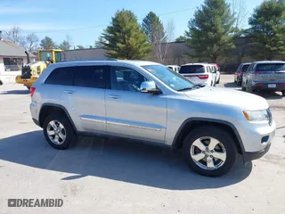 2011 Jeep Grand Cherokee Limited with VIN 1J4RR5GG8BC556064, listed as a IAAI auction lot 42014688 with 151,706 mi miles. Bid and sale history available at carsss.com. Image 13.