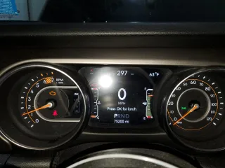 2020 Jeep Wrangler Sport S с VIN 1C4GJXAN0LW208914, выставлен на аукционе Copart как лот 54776855 с пробегом 75 200 миль миль и Списание • Salvage title. История ставок и продаж доступна на DreamBid. Изображение 9.