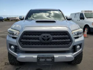 2016 Toyota Tacoma SR z VIN 3TMCZ5AN4GM023962, wystawiony jako Copart lot #46717405 z przebiegiem 52 374 mil mil oraz Szkoda całkowita • Salvage title. Historia ofert i sprzedaży dostępna na DreamBid. Obrazek 5.