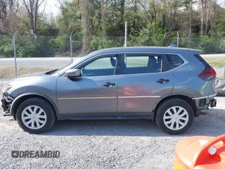 2018 Nissan Rogue SV with VIN KNMAT2MVXJP519711, listed as a IAAI auction lot 41961816 with 216,545 mi miles and . Bid and sale history available at carsss.com. Image 15.