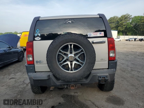 2006 Hummer H3 z VIN 5GTDN136668318328, wystawiony jako Copart lot #55275195 z przebiegiem 266 391 mil mil oraz Nie do naprawy • Non repairable. Historia ofert i sprzedaży dostępna na DreamBid. Obrazek 6.