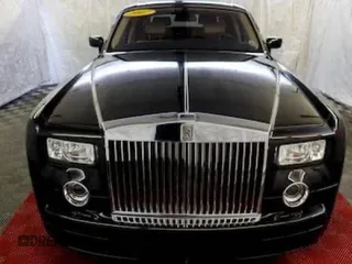2007 Rolls-Royce Phantom z VIN SCA1S68547UX08408, wystawiony jako Copart lot #45595295 z przebiegiem 27 778 mil mil oraz Tytuł czysty. Historia ofert i sprzedaży dostępna na DreamBid. Obrazek 7.