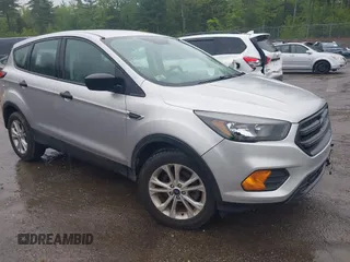 2019 Ford Escape S с VIN 1FMCU0F78KUA87997, выставлен на аукционе IAAI как лот 42324816 с пробегом 50 262 миль миль и . История ставок и продаж доступна на DreamBid. Изображение 1.