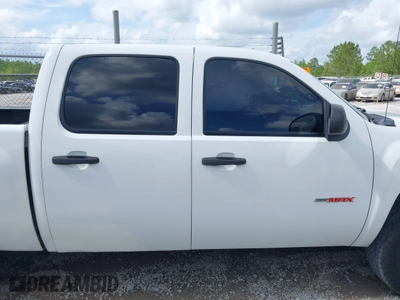2008 Chevrolet Silverado 1500 with VIN 3GCEC13Y18G194470, listed as a IAAI auction lot 42175368 with 316,159 mi miles and . Bid and sale history available at DreamBid. Image 13.