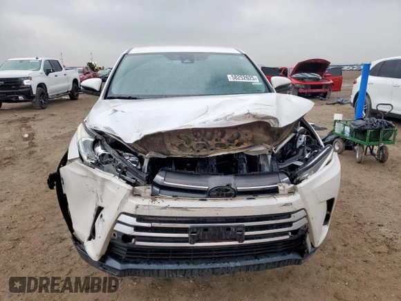 2018 Toyota Highlander LE с VIN 5TDZARFH9JS033583, выставлен на аукционе Copart как лот 58252625 с пробегом 155 179 миль миль и Списание • Salvage title. История ставок и продаж доступна на DreamBid. Изображение 5.