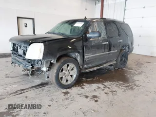 2011 GMC Yukon Denali with VIN 1GKS2EEF2BR258374, listed as a IAAI auction lot 41653820 with 227,468 mi miles. Bid and sale history available at carsss.com. Image 17.