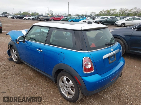 2011 MINI Hardtop with VIN WMWSU3C55BT252427, listed as a IAAI auction lot 42118852 with 151,077 mi miles and . Bid and sale history available at DreamBid. Image 3.
