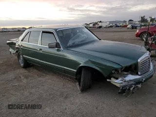 1986 Mercedes-Benz 420 420SEL with VIN WDBCA35D7GA228605, listed as a Copart auction lot 85934304 with 173,961 mi miles and Salvage Title. Bid and sale history available at carsss.com. Image 4.