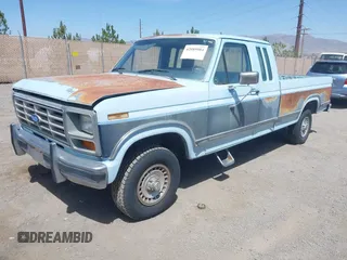 1986 Ford F-150 with VIN 1FTEX14N8GKA92289, listed as a IAAI auction lot 42089084 with 33,539 mi miles. Bid and sale history available at carsss.com. Image 2.