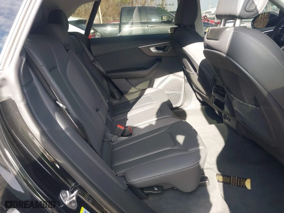 2022 Audi Q8 Premium Plus with VIN WA1EVBF1XND033147, listed as a IAAI auction lot 41197522 with 50,512 mi miles. Bid and sale history available at carsss.com. Image 8.