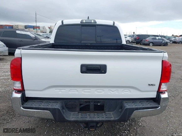 2017 Toyota Tacoma SR5 with VIN 3TMAZ5CN9HM040066, listed as a IAAI auction lot 41490470 with 119,221 mi miles. Bid and sale history available at carsss.com. Image 16.