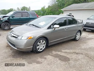 2008 Honda Civic LX z VIN 1HGFA16548L091849, wystawiony jako IAAI lot #42378104 z przebiegiem 74 981 mil mil oraz . Historia ofert i sprzedaży dostępna na DreamBid. Obrazek 2.