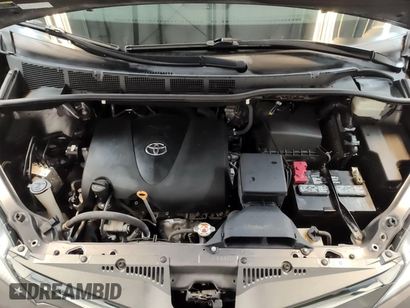 2020 Toyota Sienna XLE with VIN 5TDDZ3DC7LS229953, listed as a IAAI auction lot 42749893 with 87,470 mi miles and . Bid and sale history available at DreamBid. Image 1.