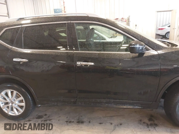 2018 Nissan Rogue SV with VIN 5N1AT2MV4JC784272, listed as a IAAI auction lot 41689774 with 68,154 mi miles. Bid and sale history available at carsss.com. Image 13.