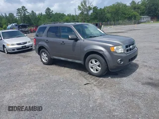 2011 Ford Escape XLT с VIN 1FMCU9D70BKA79380, выставлен на аукционе IAAI как лот 42468883 с пробегом 128 440 миль миль и . История ставок и продаж доступна на DreamBid. Изображение 1.