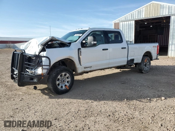 2024 Ford F-350 XL с VIN 1FT8W3BT1REE21588, выставлен на аукционе Copart как лот 47617935 с пробегом 11 223 миль миль и Списание • Salvage title. История ставок и продаж доступна на DreamBid. Изображение 1.