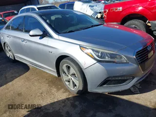 2016 Hyundai Sonata Hybrid Limited with VIN KMHE34L1XGA022774, listed as a IAAI auction lot 41333870 with 145,755 mi miles. Bid and sale history available at carsss.com. Image 1.