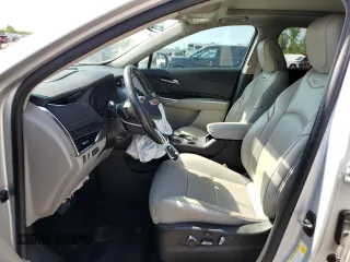 2019 Cadillac XT4 FWD Premium Luxury z VIN 1GYFZCR4XKF224734, wystawiony jako Copart lot #54141975 z przebiegiem 87 633 mil mil oraz Szkody całkowita. Historia ofert i sprzedaży dostępna na DreamBid. Obrazek 7.