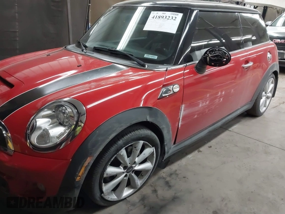 2013 MINI Hardtop S with VIN WMWSV3C50DT392160, listed as a IAAI auction lot 41893232 with 70,922 mi miles and . Bid and sale history available at DreamBid. Image 6.