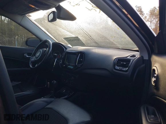2020 Jeep Compass Latitude w/Sun/Safety Pkg with VIN 3C4NJCBB9LT236530, listed as a IAAI auction lot 41516261 with 67,158 mi miles. Bid and sale history available at carsss.com. Image 5.