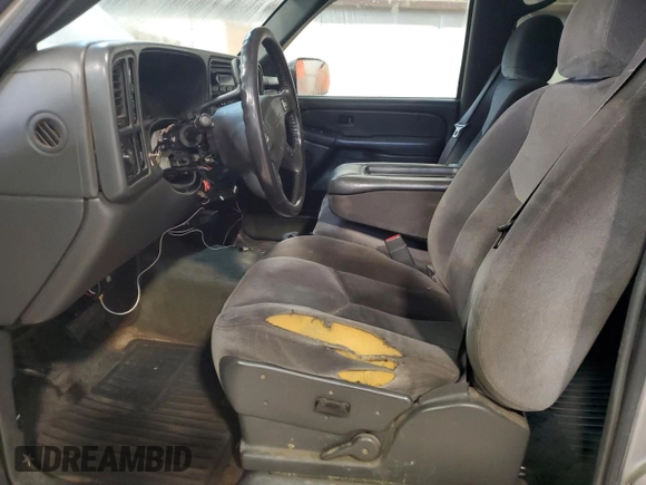 2005 GMC Sierra 3500 DRW SL z VIN 1GTHK33225F889643, wystawiony jako Copart lot #80901154 z przebiegiem Nie podano mil oraz Szkody całkowita. Historia ofert i sprzedaży dostępna na DreamBid. Obrazek 7.