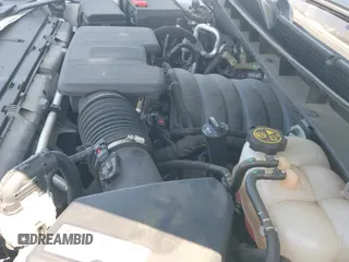 2021 Cadillac Escalade Premium Luxury z VIN 1GYS4BKL2MR480828, wystawiony jako IAAI lot #43170040 z przebiegiem 25 587 mil mil oraz . Historia ofert i sprzedaży dostępna na DreamBid. Obrazek 20.