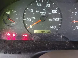 2001 Nissan Altima GXE z VIN 1N4DL01D11C140459, wystawiony jako IAAI lot #42268319 z przebiegiem 90 378 mil mil oraz . Historia ofert i sprzedaży dostępna na DreamBid. Obrazek 7.