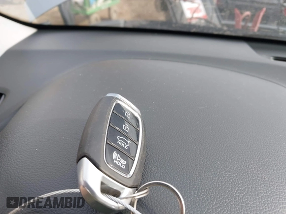 2020 Hyundai Kona Limited with VIN KM8K33A53LU398258, listed as a IAAI auction lot 41823907 with 65,915 mi miles. Bid and sale history available at carsss.com. Image 11.