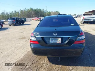 2007 Mercedes-Benz S 550 z VIN WDDNG71X97A055370, wystawiony jako IAAI lot #41163602 z przebiegiem 186 797 mil mil oraz . Historia ofert i sprzedaży dostępna na DreamBid. Obrazek 17.