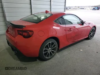 2020 Toyota 86 with VIN JF1ZNAA19L9753165, listed as a Copart auction lot 86173794 with 92,001 mi miles and Clean Title. Bid and sale history available at carsss.com. Image 3.