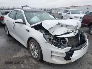 2016 Kia Optima EX with VIN 5XXGU4L30GG120518, listed as a IAAI auction lot 41602190 with 116,268 mi miles. Bid and sale history available at carsss.com. Image 1.
