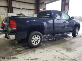 2011 GMC Sierra 2500HD SLE with VIN 1GT220CG1BZ262877, listed as a Copart auction lot 42869035 with 264,996 mi miles and Salvage Title. Bid and sale history available at carsss.com. Image 3.