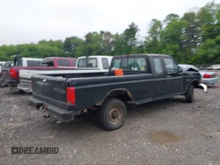 1997 Ford F-250 с VIN 1FTHX25H5VEC68464, выставлен на аукционе IAAI как лот 42365298 с пробегом 137 859 миль миль и . История ставок и продаж доступна на DreamBid. Изображение 4.