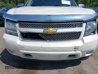 2013 Chevrolet Avalanche LTZ with VIN 3GNTKGE71DG122204, listed as a IAAI auction lot 42513923 with 152,733 mi miles and . Bid and sale history available at DreamBid. Image 6.