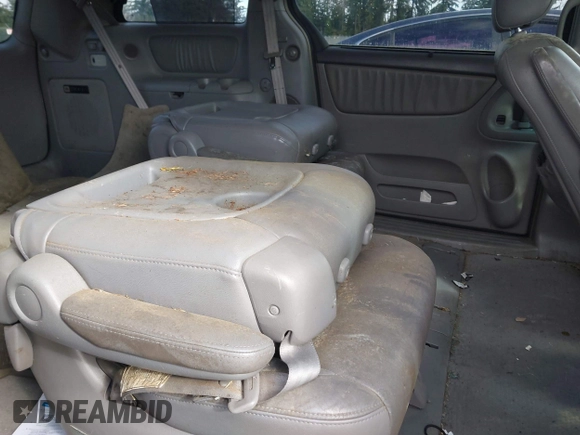 2004 Toyota Sienna XLE with VIN 5TDBA22C54S025665, listed as a IAAI auction lot 41980484 with 219,035 mi miles and . Bid and sale history available at DreamBid. Image 8.