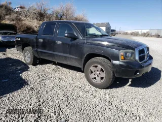 2006 Dodge Dakota SLT with VIN 1D7HW48K76S632981, listed as a Copart auction lot 43036995 with 211,057 mi miles and Clean Title. Bid and sale history available at carsss.com. Image 4.