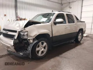 2007 Chevrolet Avalanche LTZ z VIN 3GNFK12367G139144, wystawiony jako IAAI lot #42148086 z przebiegiem 159 007 mil mil oraz . Historia ofert i sprzedaży dostępna na DreamBid. Obrazek 2.