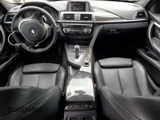 2016 BMW 3 Series 328i xDrive z VIN WBA8E3C58GK501954, wystawiony jako Copart lot #57365135 z przebiegiem 134 024 mil mil oraz Szkoda całkowita • Salvage title. Historia ofert i sprzedaży dostępna na DreamBid. Obrazek 8.