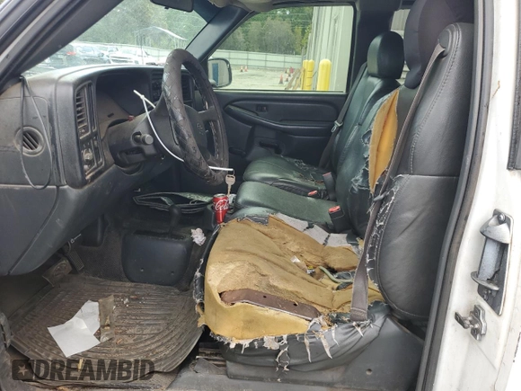 2002 Chevrolet Silverado 1500 LS with VIN 2GCEK19V821255524, listed as a Copart auction lot 52390605 with Not Provided miles and Salvage Title. Bid and sale history available at DreamBid. Image 7.